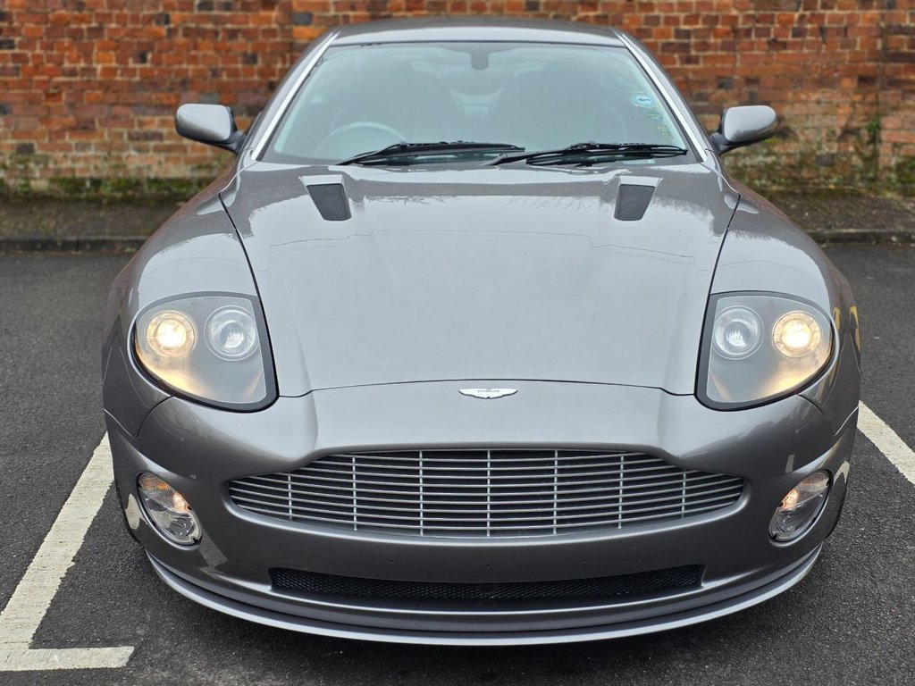 Used Aston Martin Vanquish 2003 for sale - 77806830: Photo 11