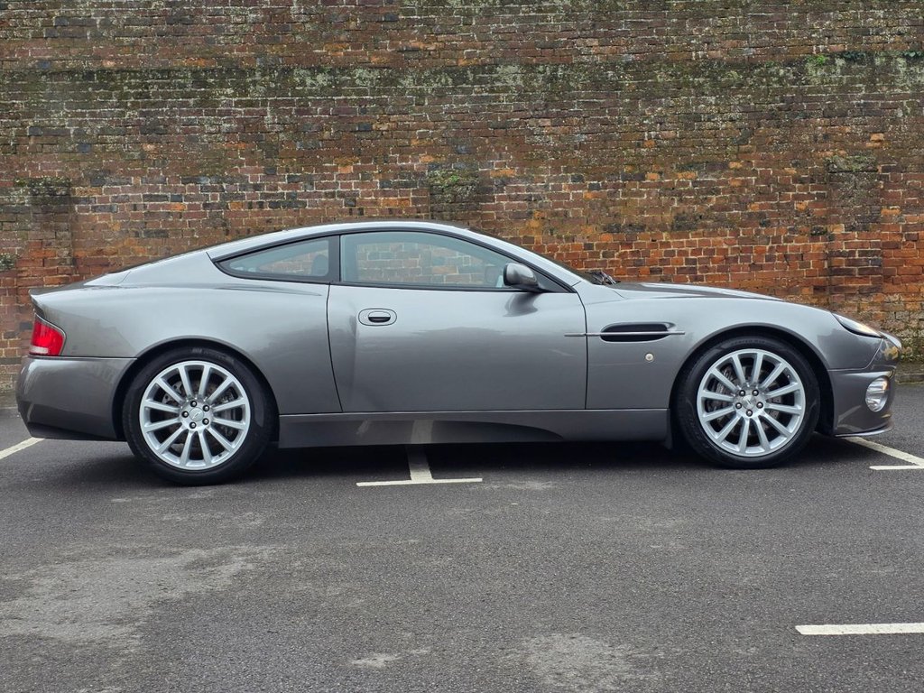 Used Aston Martin Vanquish 2003 for sale - 77806830: Photo 12