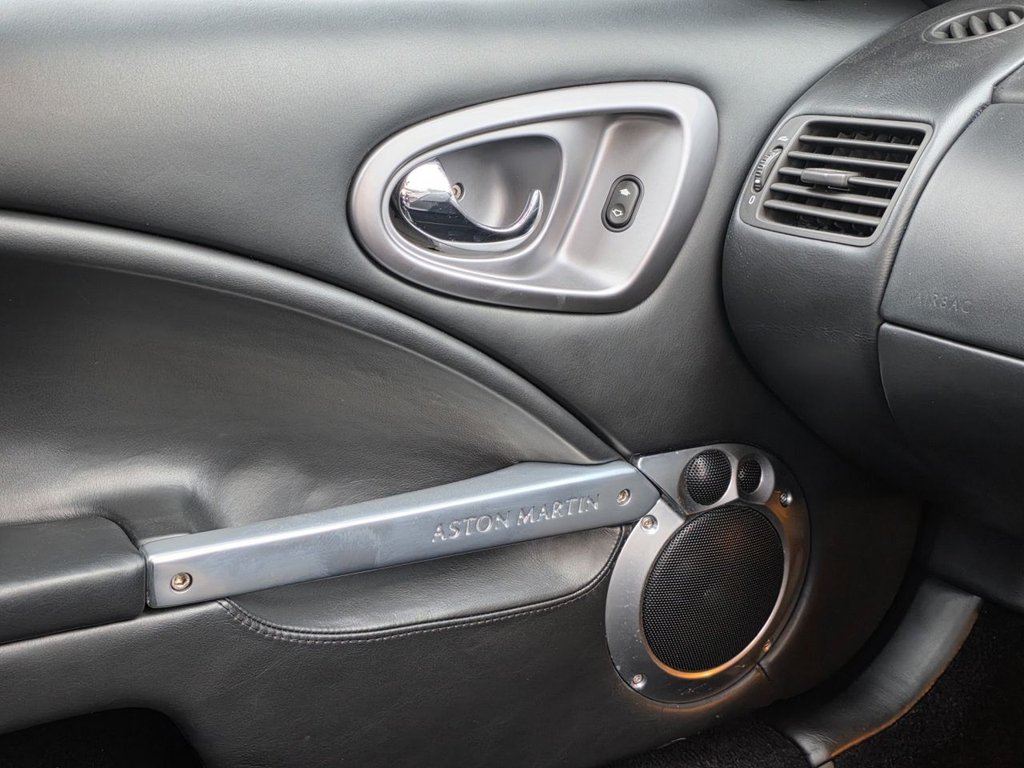 Used Aston Martin Vanquish 2003 for sale - 77806830: Photo 31