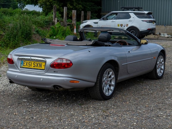 Used Jaguar XK8 2001 for sale - 74998295: Photo 10