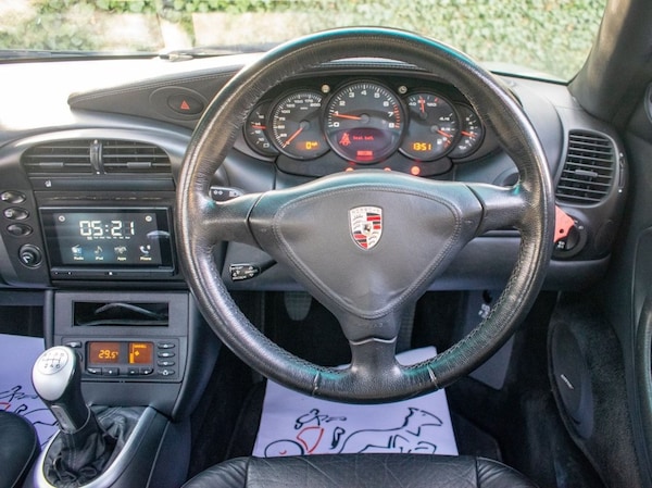 Used Porsche 911 2002 for sale - 74900938: Photo 24