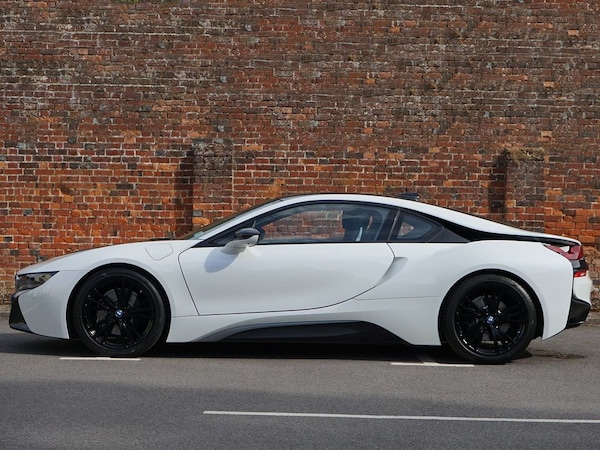 Used BMW i8 2017 for sale - 75607335: Photo 2