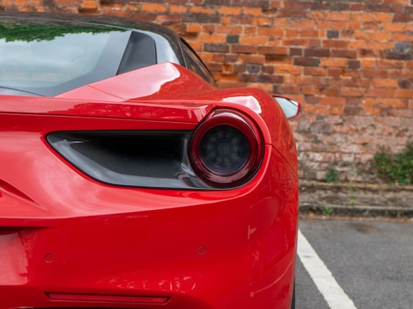 Used Ferrari 488 2016 for sale - 75359060: Photo 24