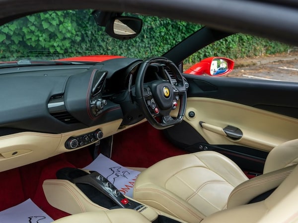 Used Ferrari 488 2016 for sale - 75359060: Photo 8