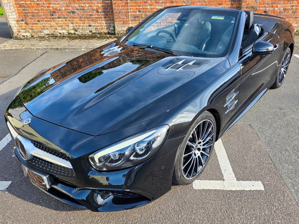 Used Aston Martin DB11 2018 for sale - 76950211: Photo 10