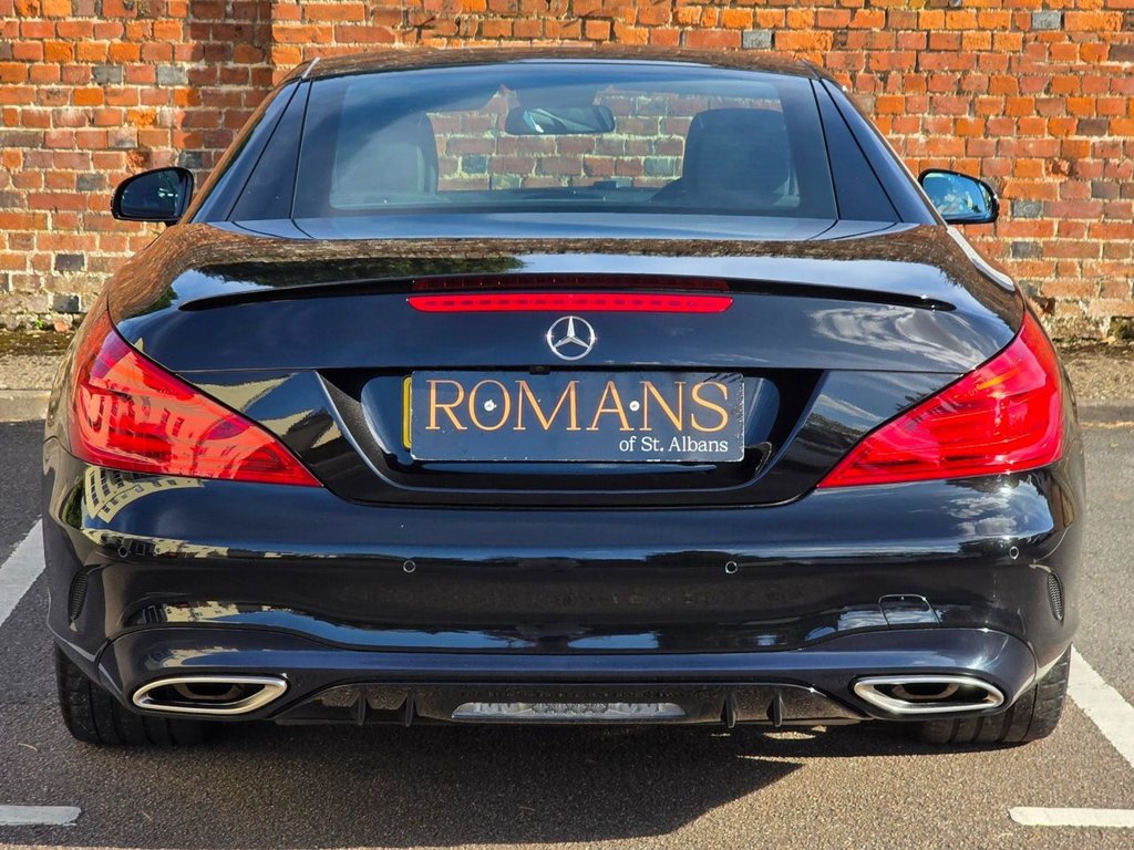 Used Aston Martin DB11 2018 for sale - 76950211: Photo 14