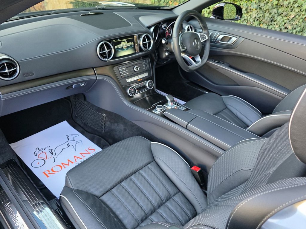 Used Aston Martin DB11 2018 for sale - 76950211: Photo 21