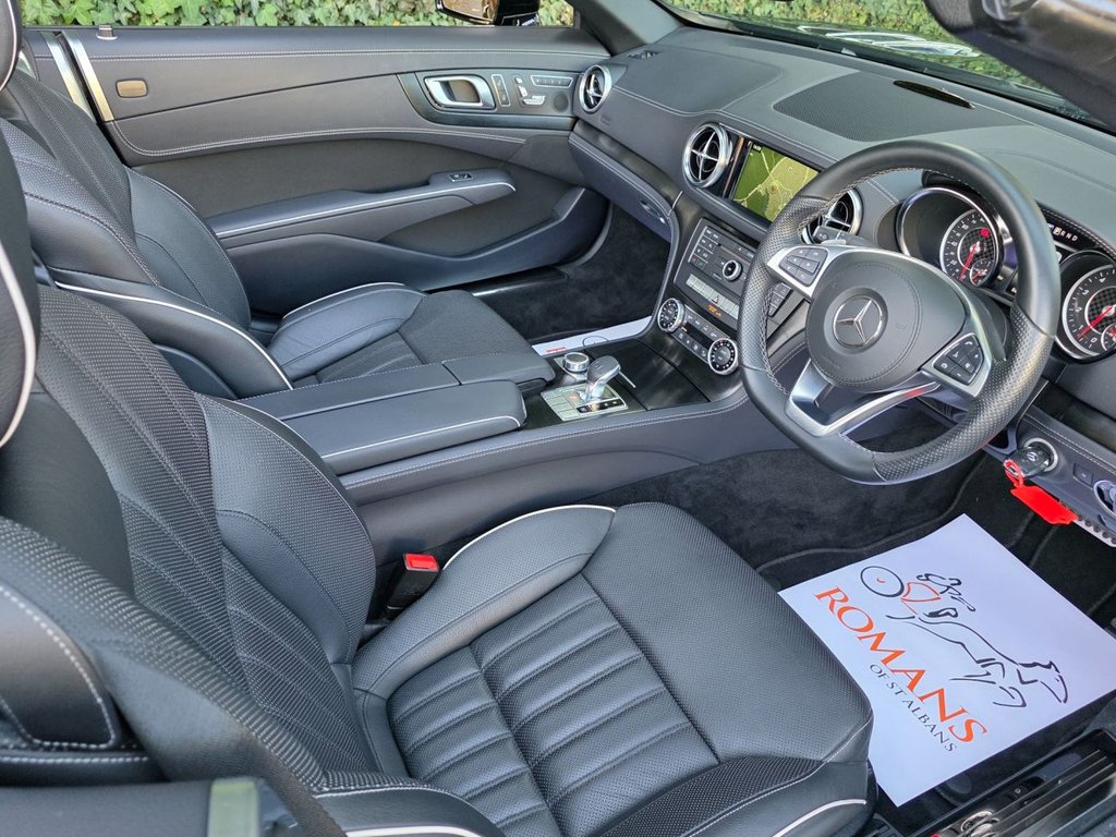 Used Aston Martin DB11 2018 for sale - 76950211: Photo 7