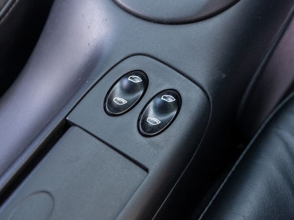 Used Porsche 911 2004 for sale - 75047528: Photo 44