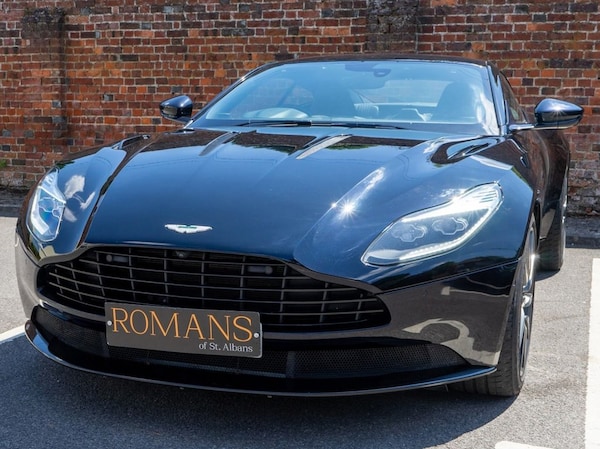 Used Aston Martin DB11 2016 for sale - 75221058: Photo 10