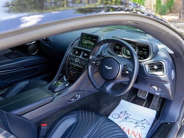 Used Aston Martin DB11 2016 for sale - 75221058: Photo 26