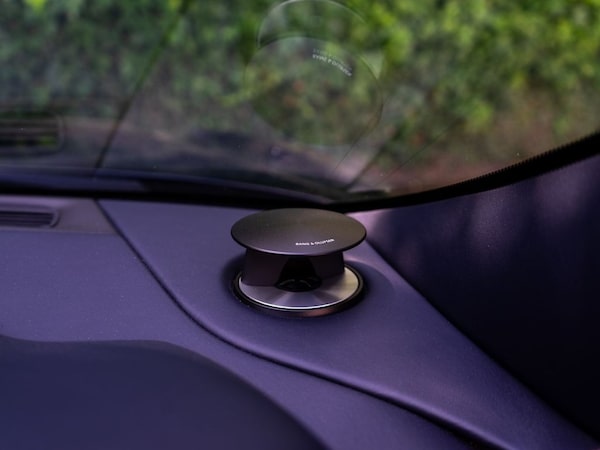 Used Aston Martin DB11 2016 for sale - 75221058: Photo 31