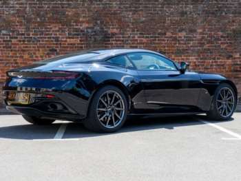 Used Aston Martin DB11 2016 for sale - 75221058: Photo