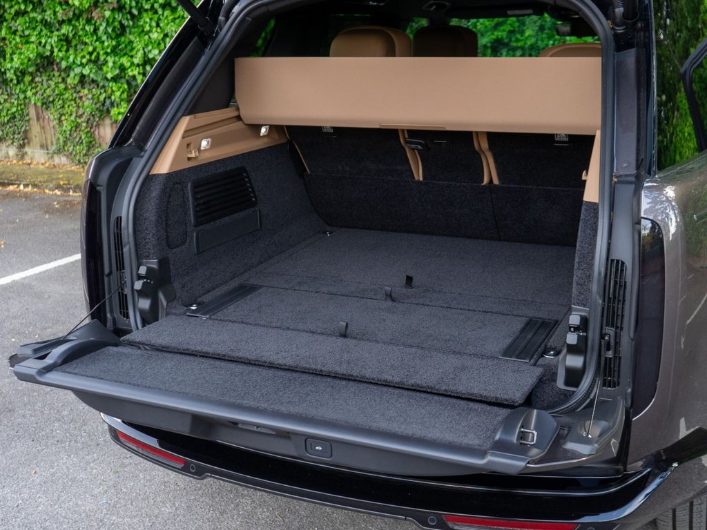 Used Land Rover Range Rover 2024 for sale - 76784080: Photo 28