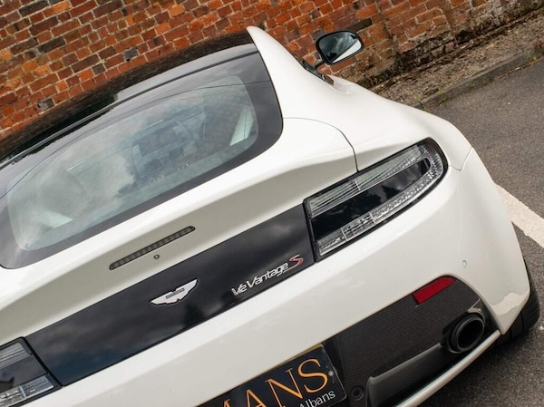Used Aston Martin Vantage 2017 for sale - 75727503: Photo 11