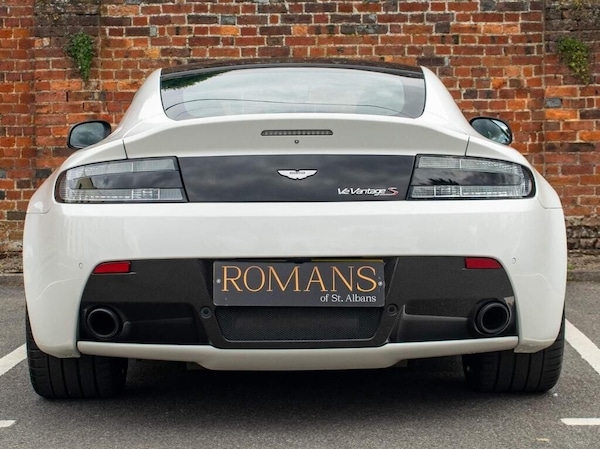 Used Aston Martin Vantage 2017 for sale - 75727503: Photo 19