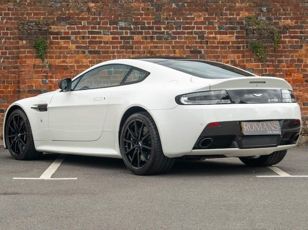 Used Aston Martin Vantage 2017 for sale - 75727503: Photo 45