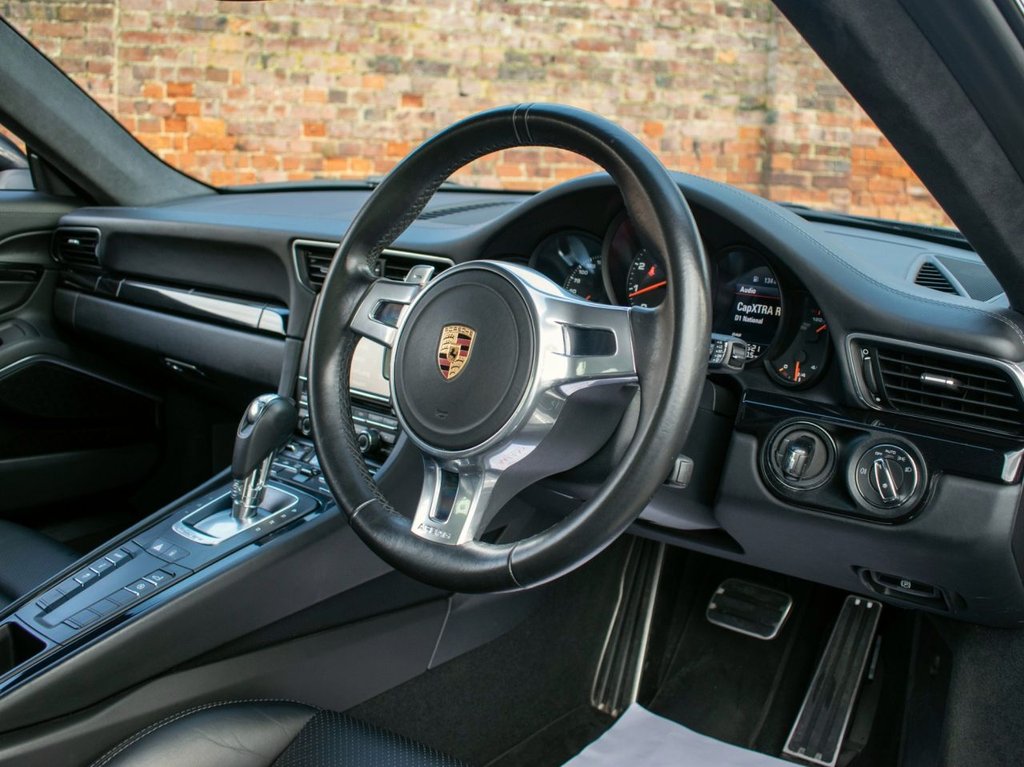 Used Porsche 911 2015 for sale - 77534790: Photo 14