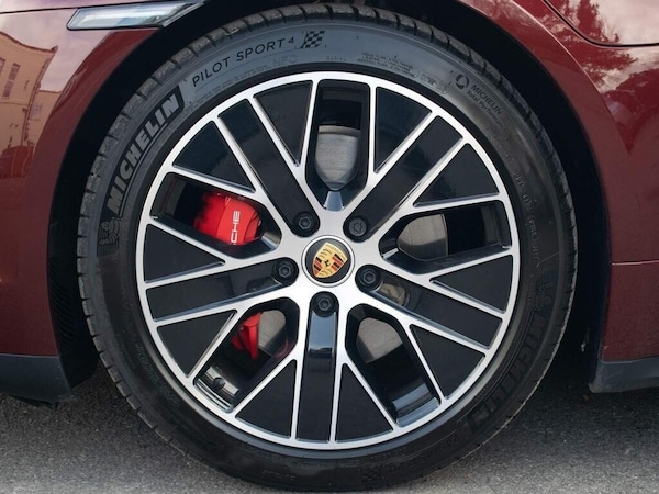 Used Porsche Taycan 2023 for sale - 74900929: Photo 10