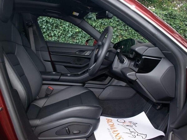 Used Porsche Taycan 2023 for sale - 74900929: Photo 25