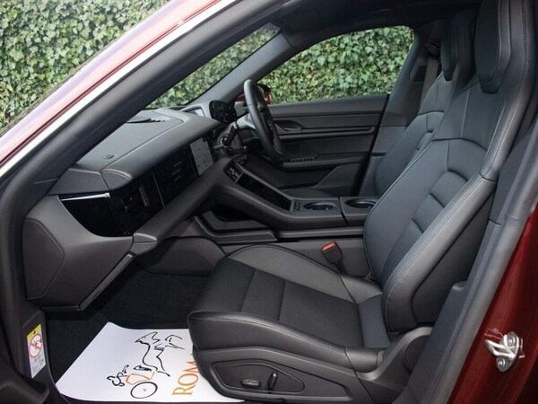 Used Porsche Taycan 2023 for sale - 74900929: Photo 5