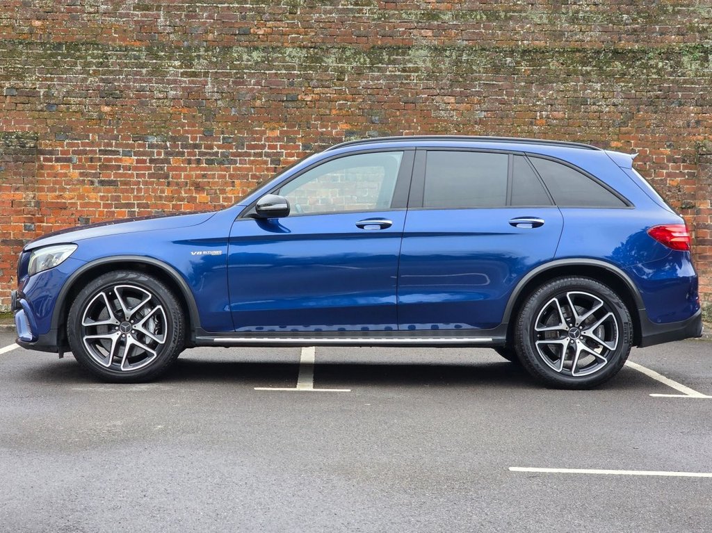 Used Mercedes-Benz GLC 2019 for sale - 77328129: Photo 2