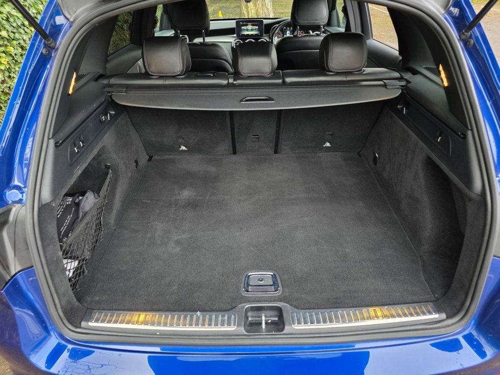 Used Mercedes-Benz GLC 2019 for sale - 77328129: Photo 32