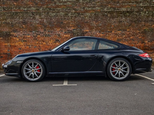 Used Porsche 911 2010 for sale - 74900935: Photo 2