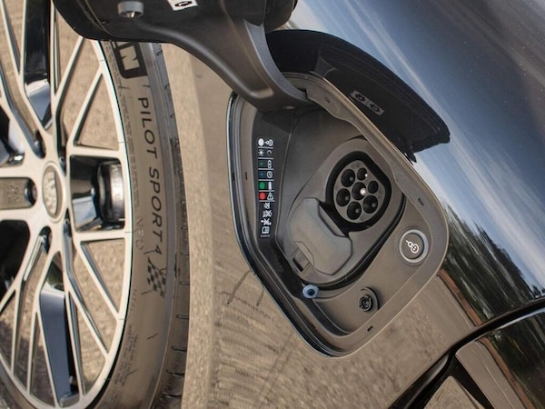Used Porsche Taycan 2022 for sale - 74900925: Photo 14