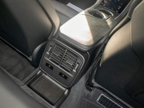 Used Porsche Taycan 2022 for sale - 74900925: Photo 32