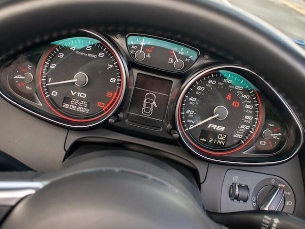Used Audi R8 2010 for sale - 75099532: Photo 31