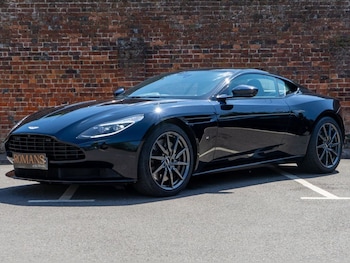 Used Aston Martin DB11 2016 for sale - 79494078: Photo