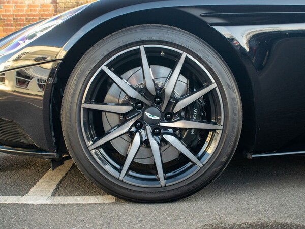Used Aston Martin DB11 2023 for sale - 73854256: Photo 23