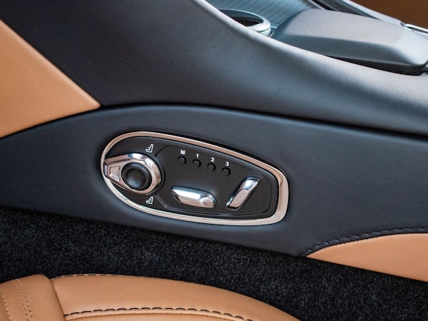 Used Aston Martin DB11 2023 for sale - 73854256: Photo 37