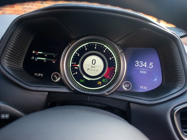 Used Aston Martin DB11 2023 for sale - 73854256: Photo 42