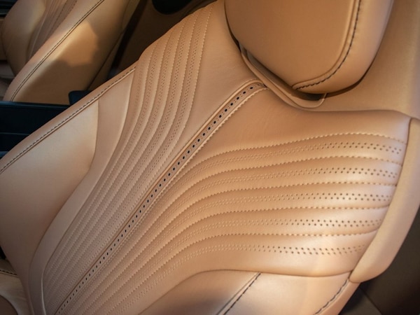 Used Aston Martin DB11 2023 for sale - 73854256: Photo 43