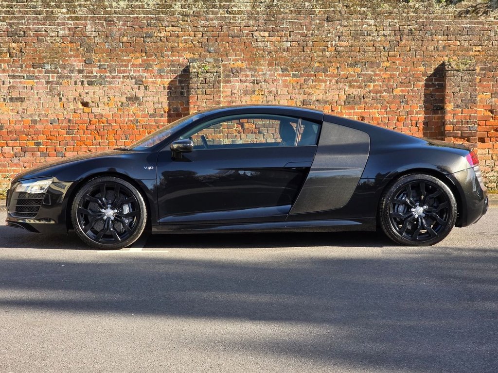 Used Audi R8 2014 for sale - 77936813: Photo 2