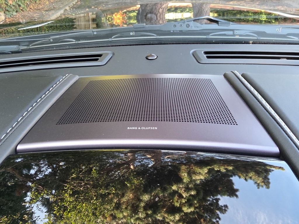 Used Aston Martin DBS 2010 for sale - 76009259: Photo 32