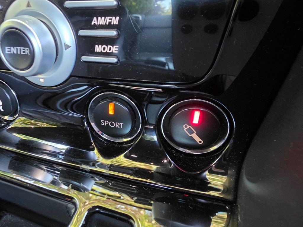 Used Aston Martin DBS 2010 for sale - 76009259: Photo 40