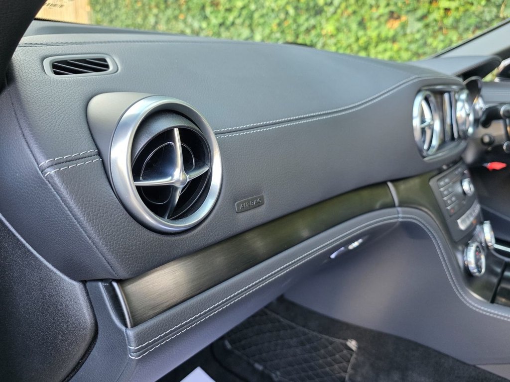 Used Mercedes-Benz SL 2018 for sale - 77085579: Photo 29
