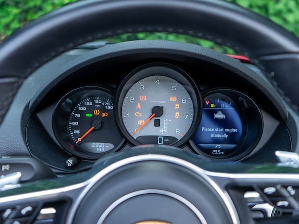 Used Porsche 718 Boxster 2018 for sale - 75607436: Photo 39