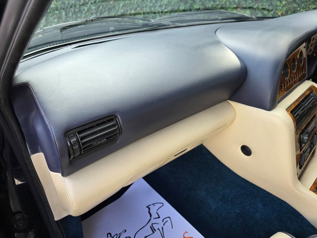 Used Aston Martin Virage 1997 for sale - 78056344: Photo 30