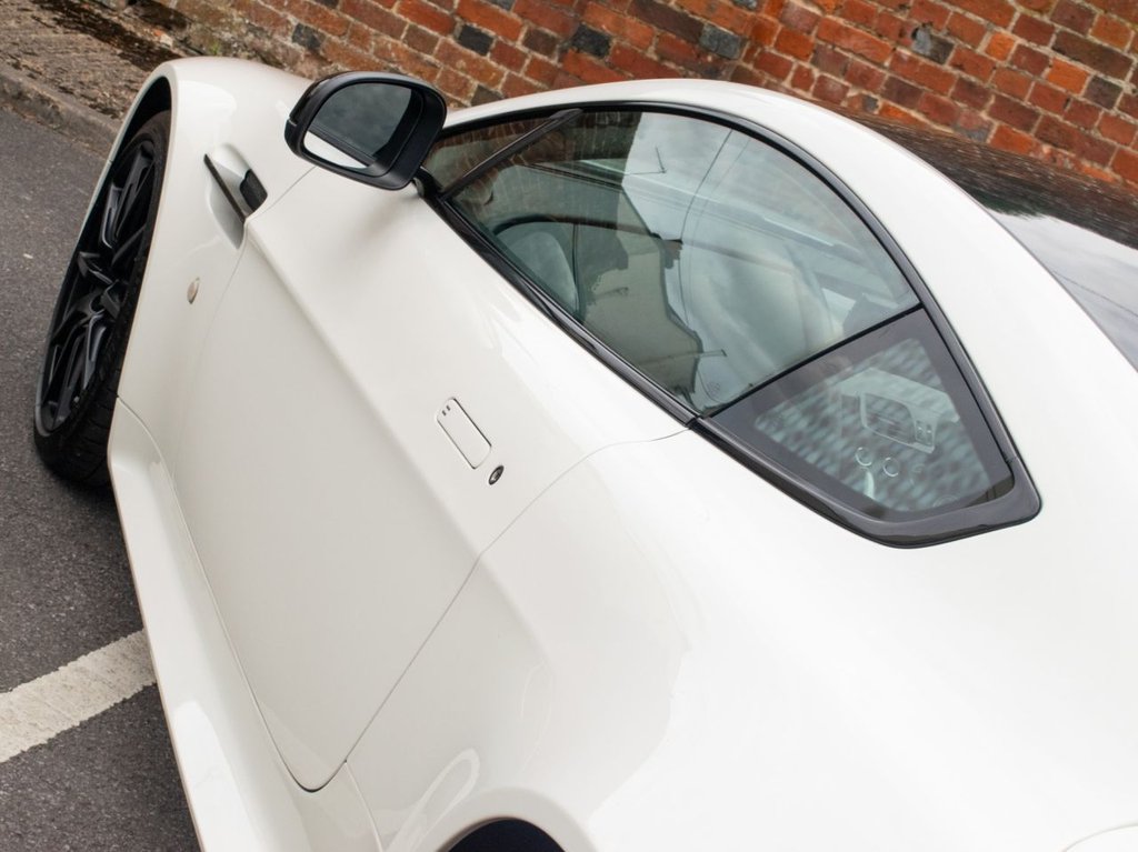 Used Aston Martin Vantage 2017 for sale - 77507895: Photo 24