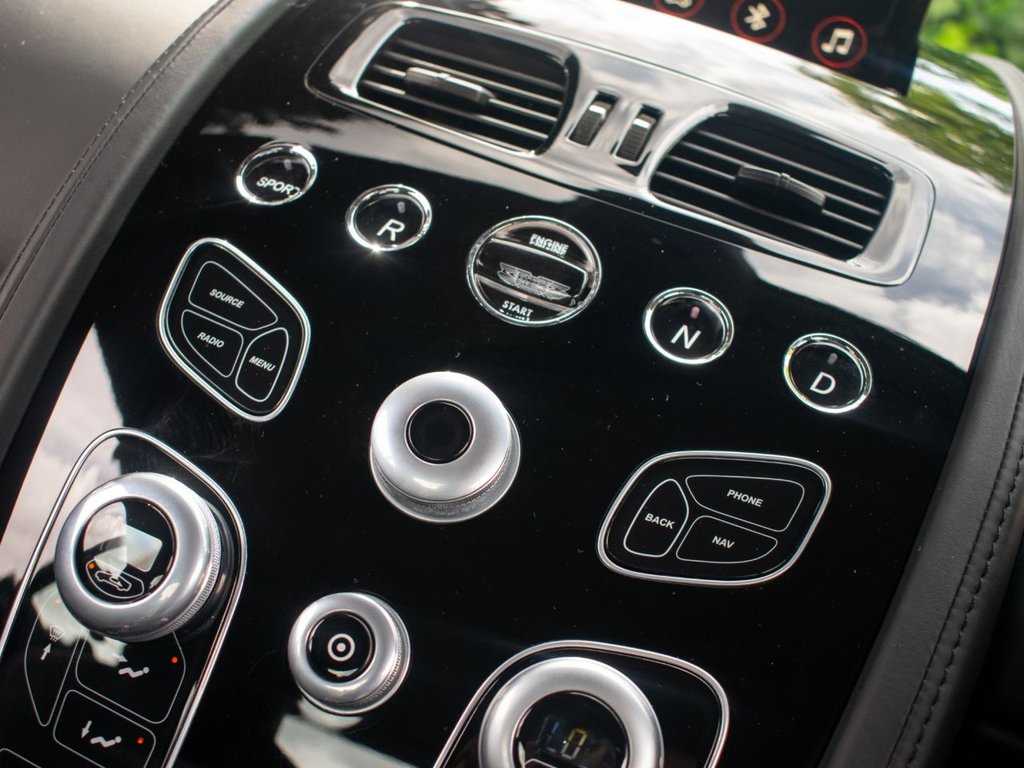 Used Aston Martin Vantage 2017 for sale - 77507895: Photo 30