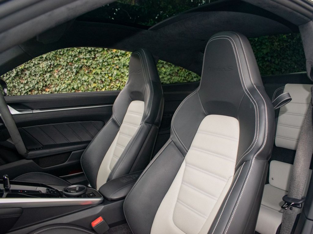 Used Porsche 911 2020 for sale - 76245448: Photo 27