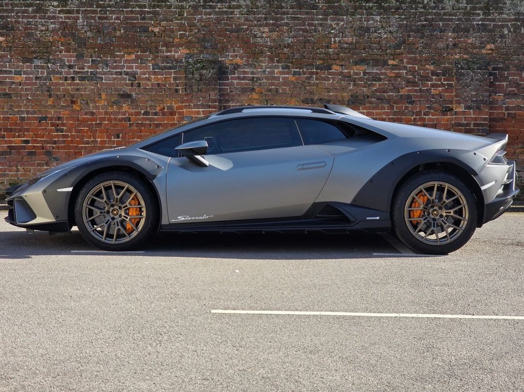 Used Lamborghini Huracan 2024 for sale - 77720241: Photo 2