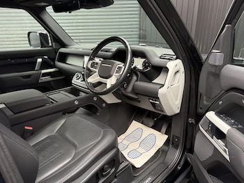 Used Land Rover Defender 90 2021 for sale - 75724518: Photo