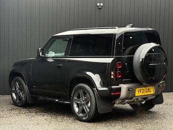 Used Land Rover Defender 90 2021 for sale - 75724518: Photo