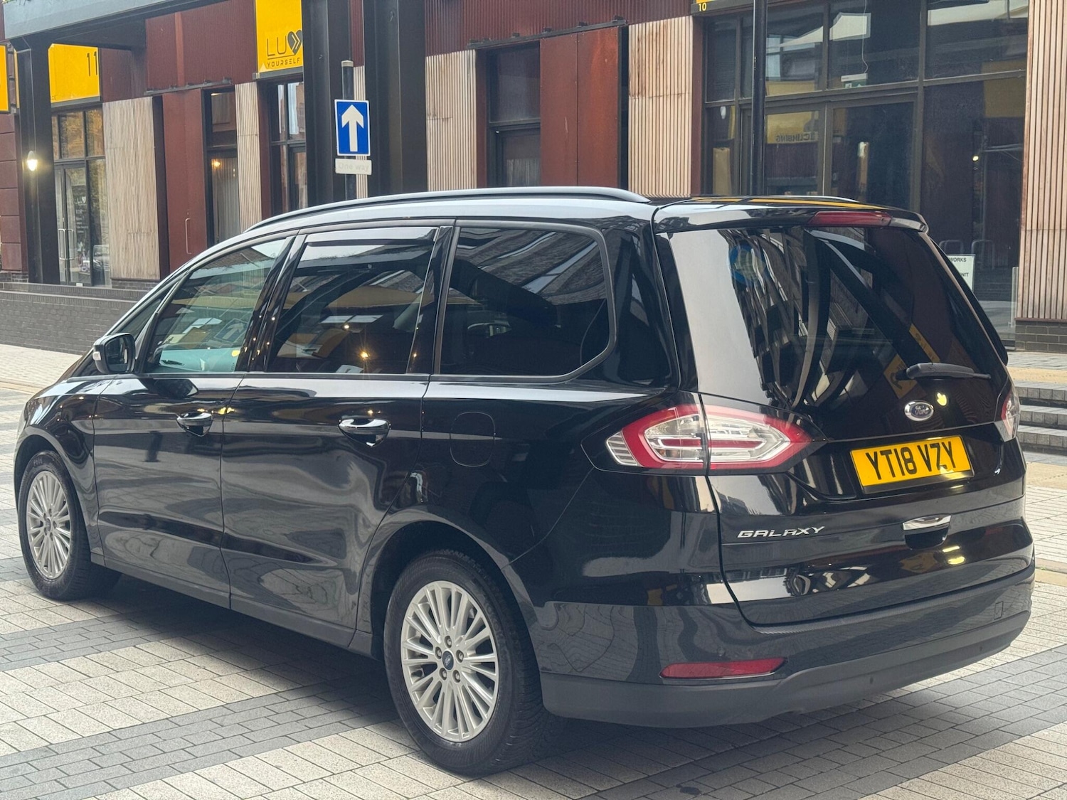 Used Ford Galaxy 2018 for sale - 76522458: Photo 4