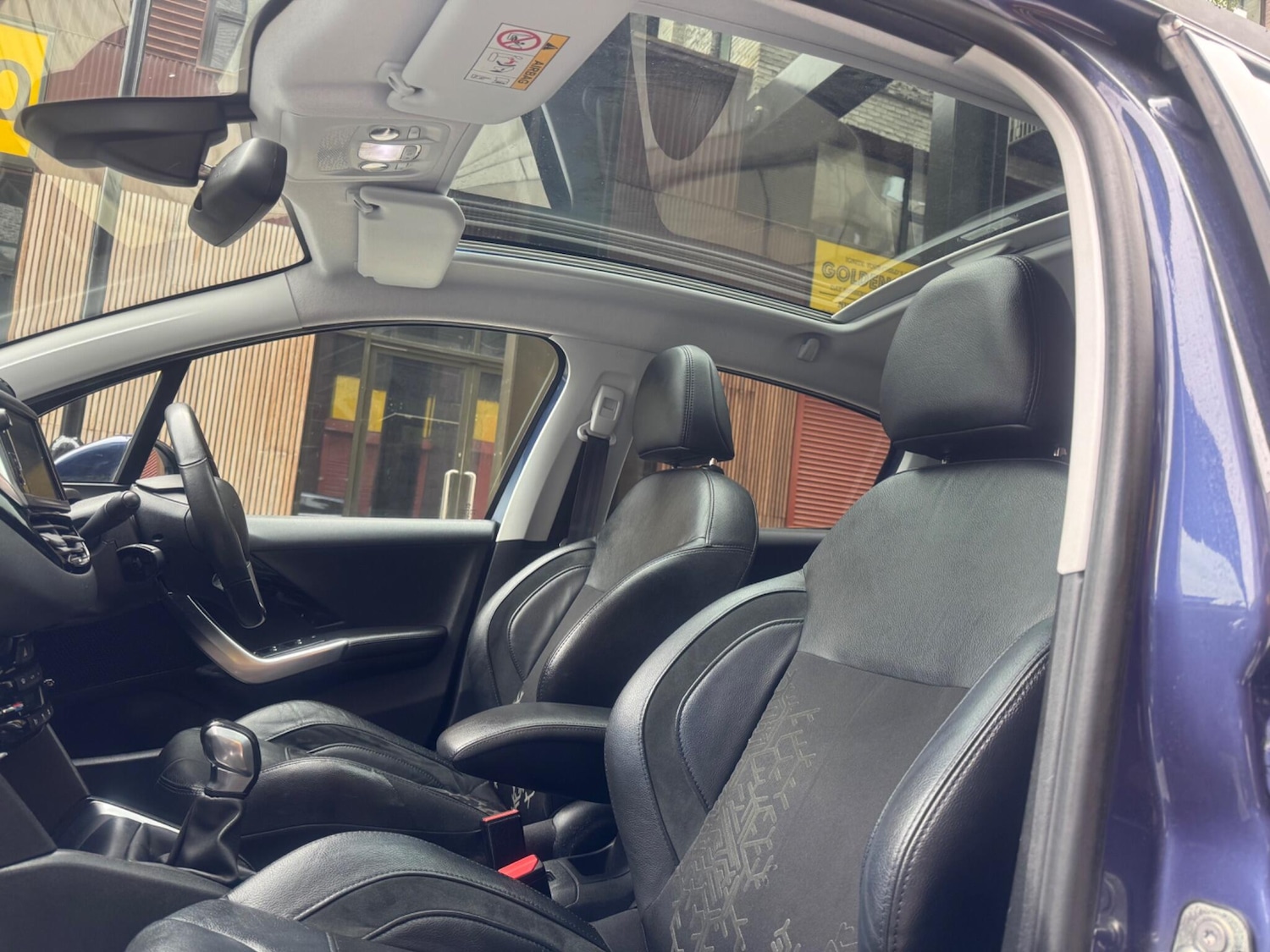 Used Peugeot 208 2015 for sale - 76585402: Photo 41